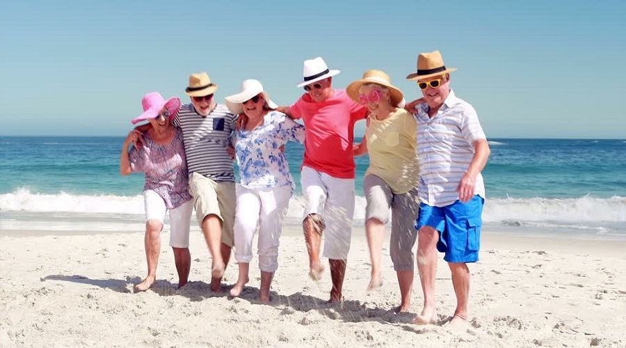 Anziani In Vacanza: Consigli Per Viaggiare In Aereo - Mia Medical